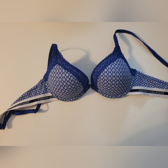 Tommy Hilfiger Padded Push-Up Bra - Picture 3 of 7